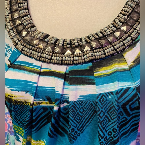 💕3 for $20💕 Tank Tops with wooden like beans - Picture 3 of 7